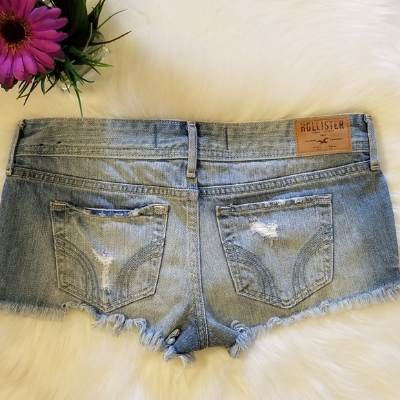 Hollister Embroidered Distressed Shorts Sz 3 - Picture 2 of 8